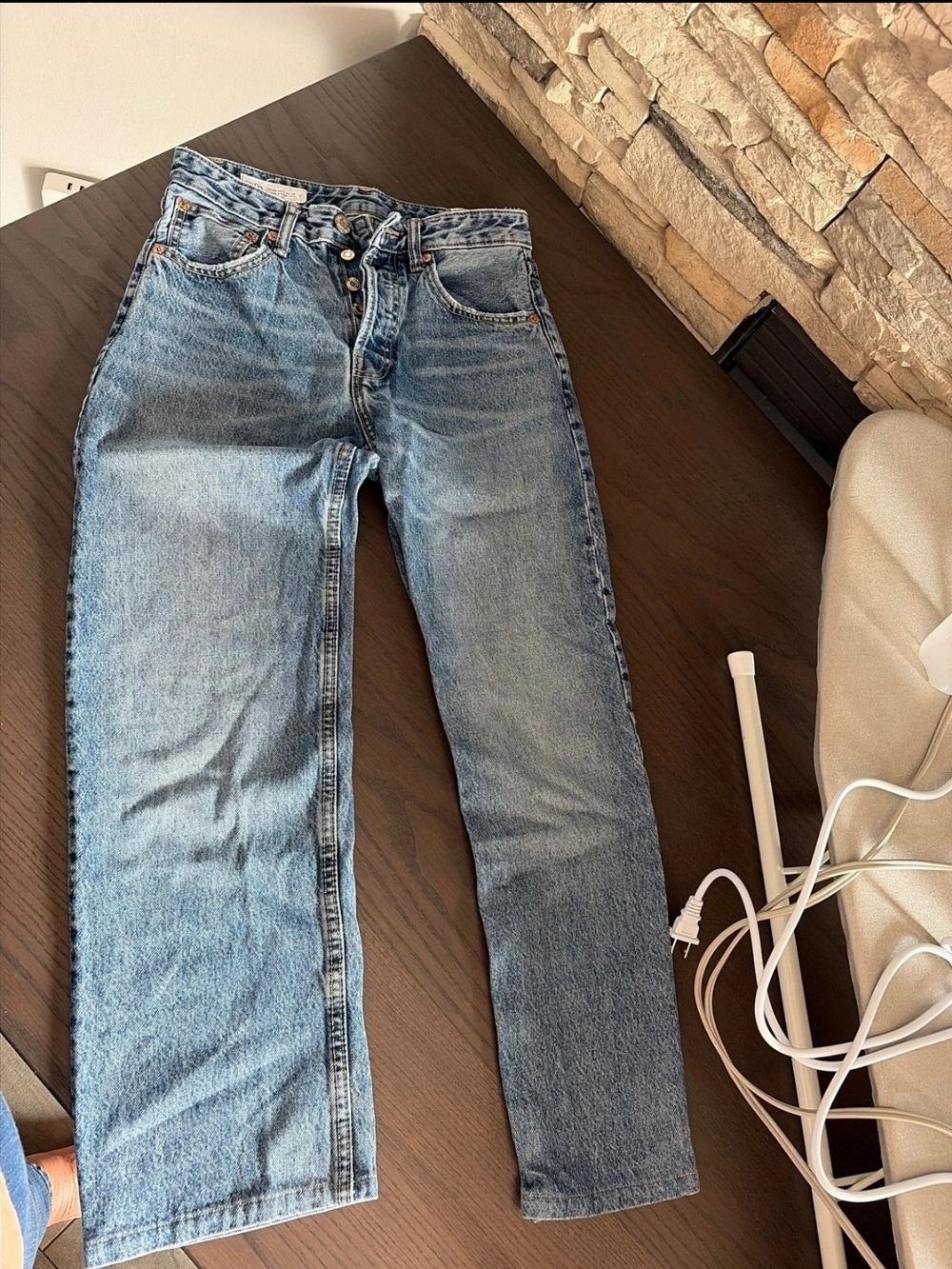 Zara Striaght Leg Jeans Us2